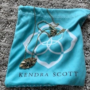 Gold Kendra Scott necklace